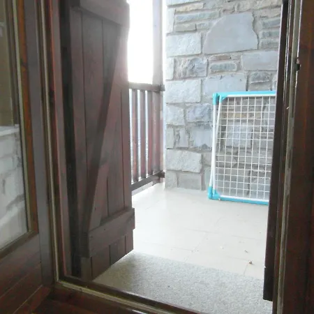 C17 - Edif Aigualluts - Villmor アパート