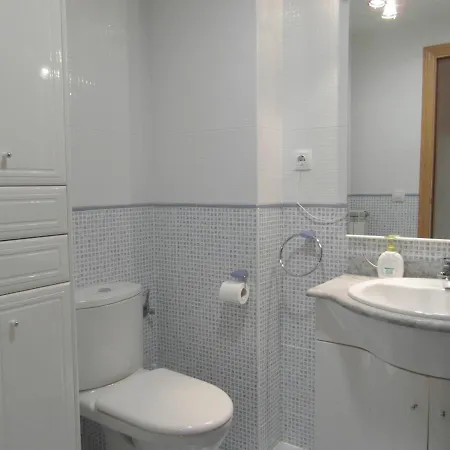 C17 - Edif Aigualluts - Villmor アパート セルレル